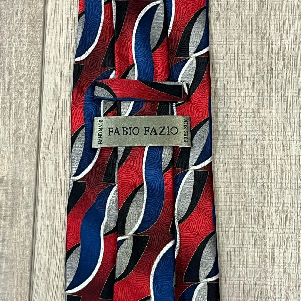 Fabio Fazio 100% Silk Men's Red and Blue Patterned Tie